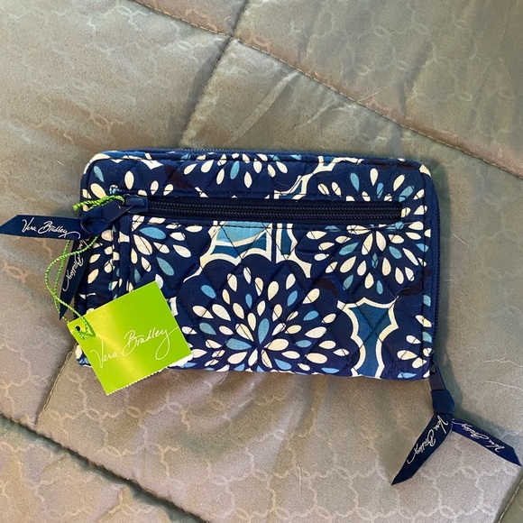 Vera Bradley turnlock wallet - Picture 4 of 4